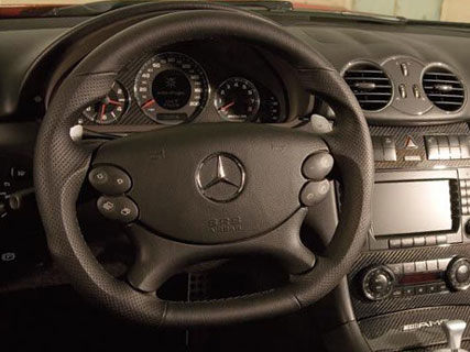 Mercedes ステアリングデザイン考察 - リアルウッド加工とカーボン加工